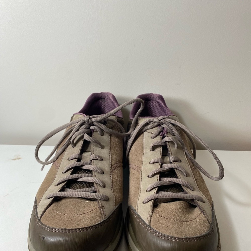 DANSKO Light Brown Suede Walking Shoe Lifestyle Sneakers Size 42 about 11.5 - Picture 2 of 12